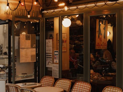 Bistro à la Nuit